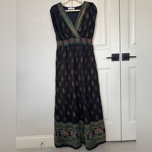 Elegant Black Patterned Maxi Dress